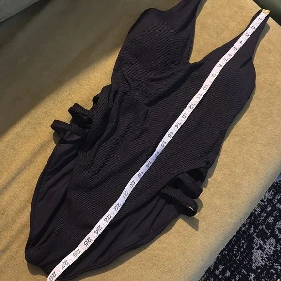 Becca by Rebecca Virtue Sophie Strappy Ladder Cutout Swimsuit in Black Large 75 - Picture 7 of 9